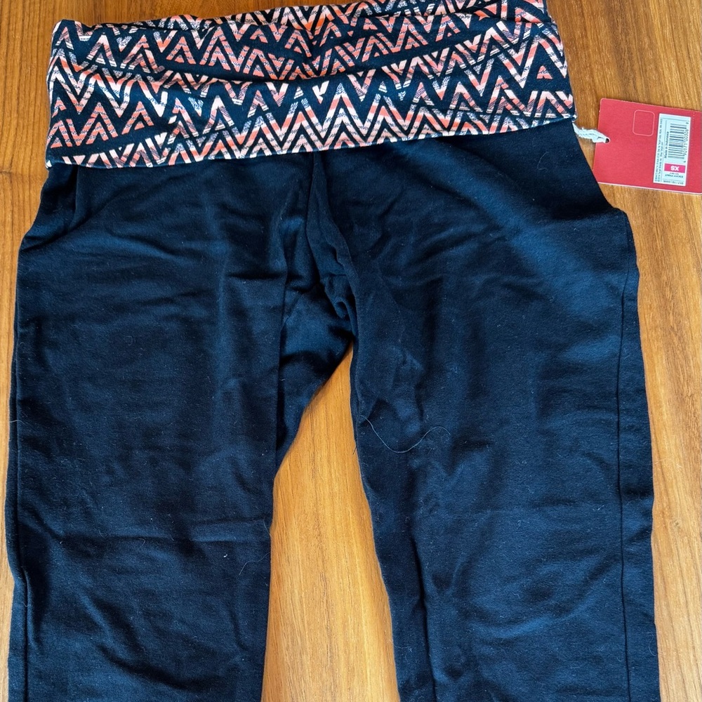Black Cropped Yoga Pants